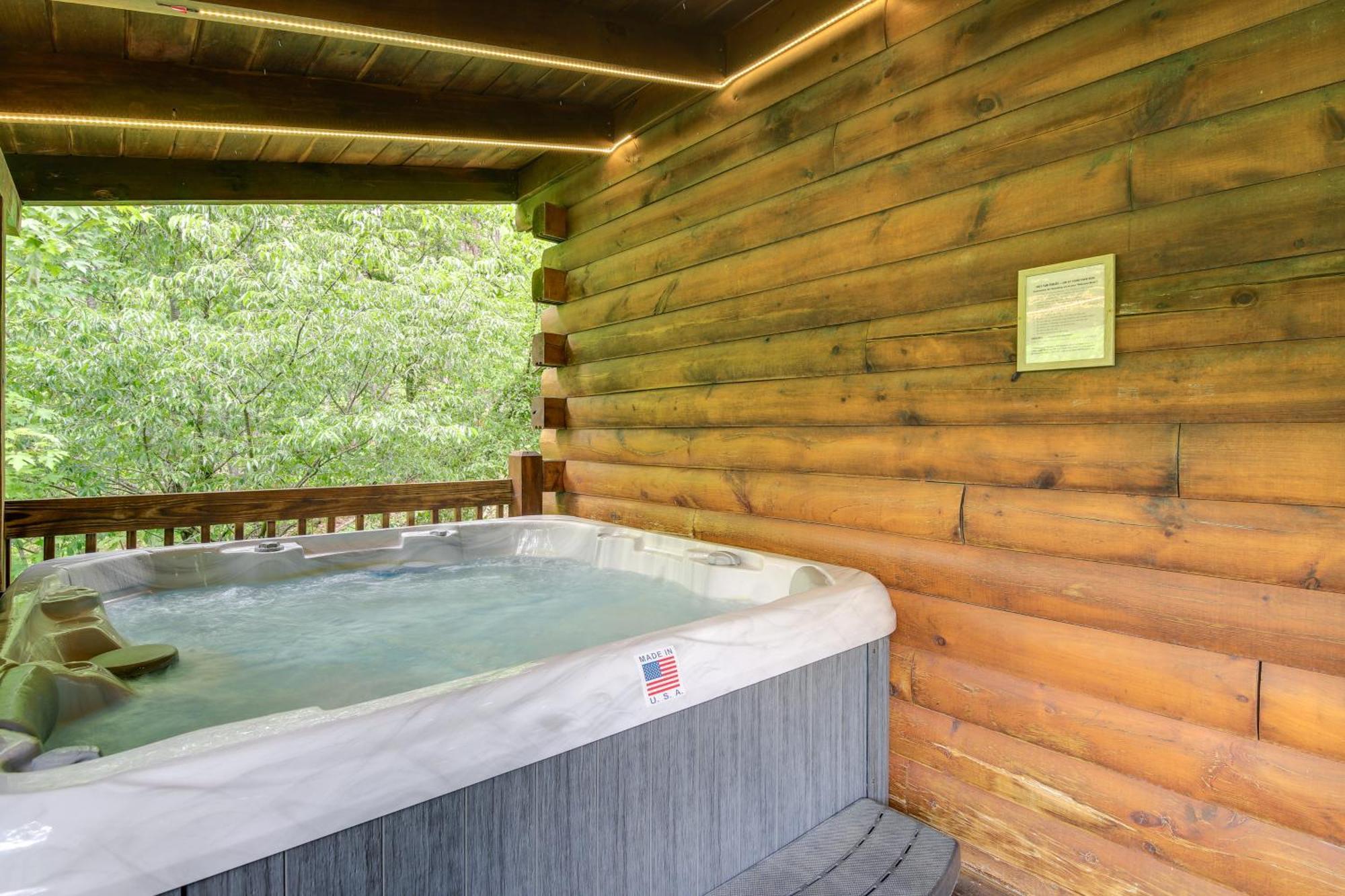 Sevierville Cabin With Deck Minutes To Pigeon Forge Luaran gambar